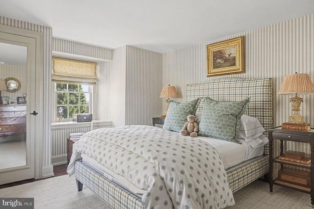 2950 WINDY BUSH RD, Newtown, PA 18940
