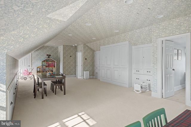 2950 WINDY BUSH RD, Newtown, PA 18940
