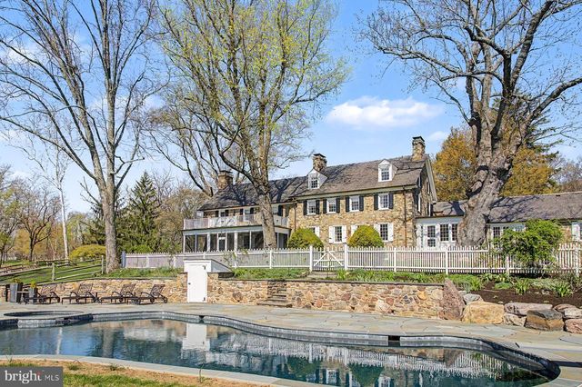 2950 WINDY BUSH RD, Newtown, PA 18940