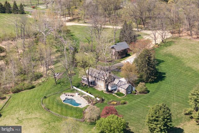 2950 WINDY BUSH RD, Newtown, PA 18940
