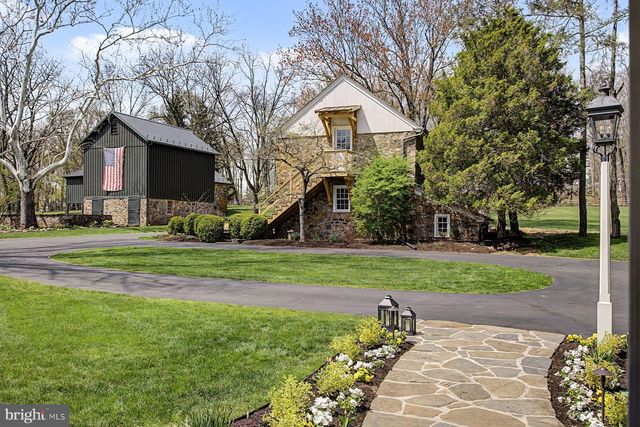 2950 WINDY BUSH RD, Newtown, PA 18940