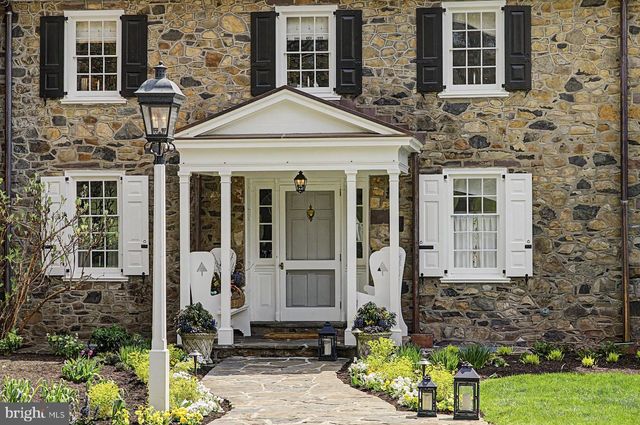 2950 WINDY BUSH RD, Newtown, PA 18940