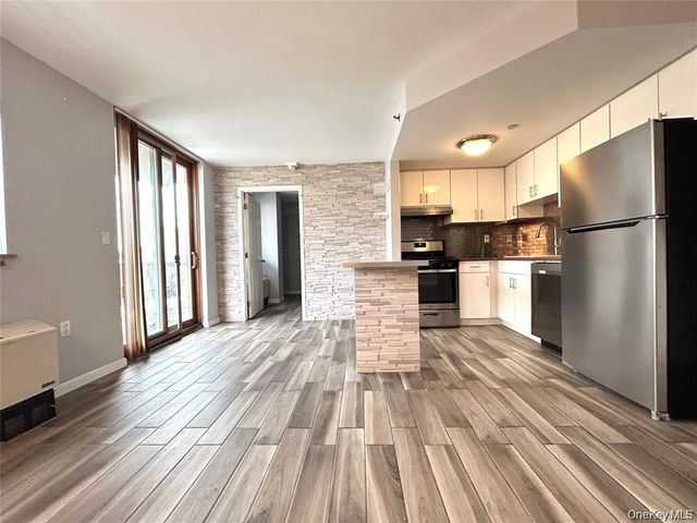 63-47 Booth Street 3C, Rego Park, NY 11374