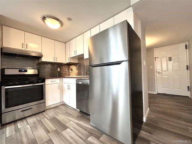 63-47 Booth Street 3C, Rego Park, NY 11374
