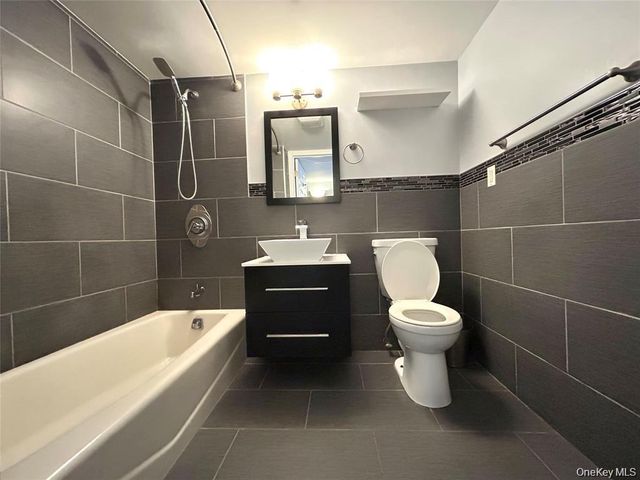 63-47 Booth Street 3C, Rego Park, NY 11374