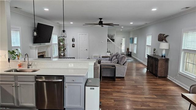 122 N Budding AVE, Virginia Beach, VA 23452