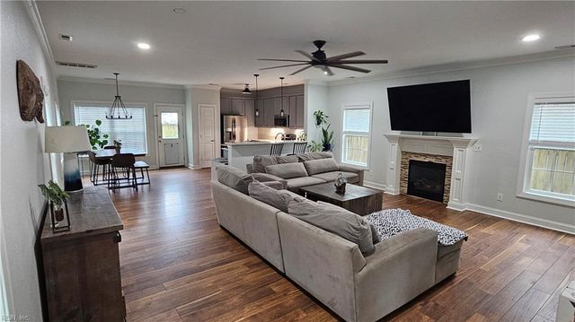 122 N Budding AVE, Virginia Beach, VA 23452