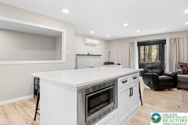 70 Pineknoll Drive, Kidder Twp, PA 18235