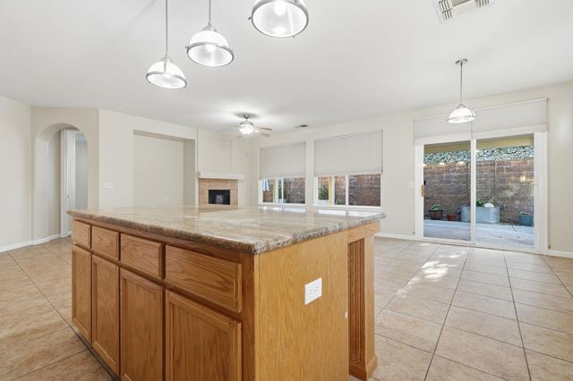 818 Alpine St, Jackson, CA 95642