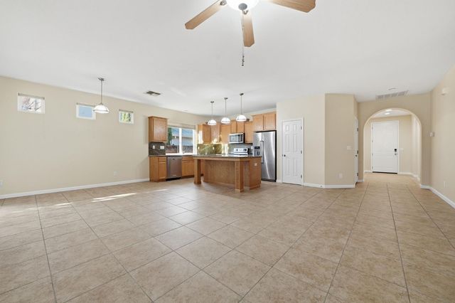 818 Alpine St, Jackson, CA 95642