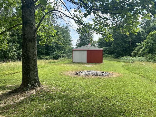 10092 North Shore Drive, Hillsboro, OH 45133