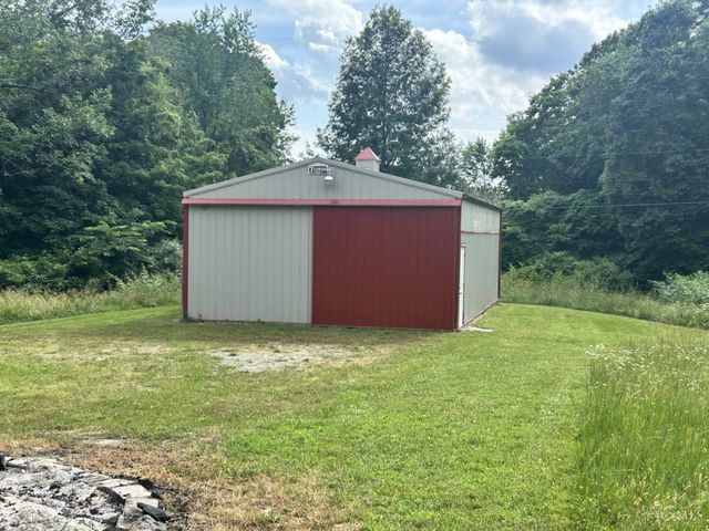 10092 North Shore Drive, Hillsboro, OH 45133