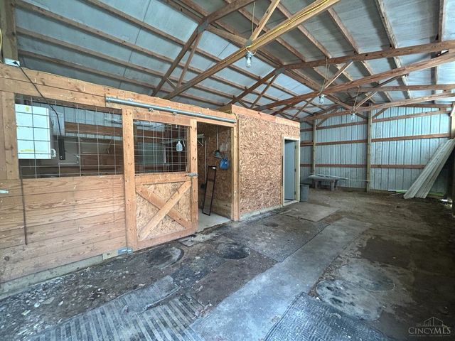 10092 North Shore Drive, Hillsboro, OH 45133