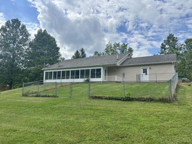10092 North Shore Drive, Hillsboro, OH 45133