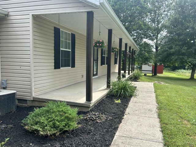 10092 North Shore Drive, Hillsboro, OH 45133