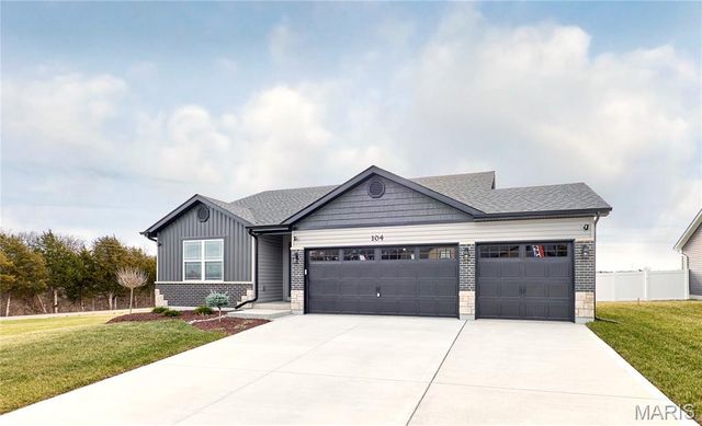 28723 Woodland Heights Drive, Warrenton, MO 63383