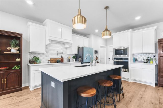 4141 Vintage Estates Court, Bryan, TX 77808