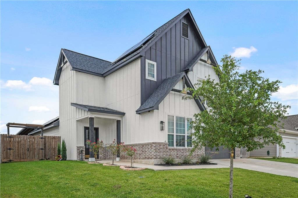 4141 Vintage Estates Court, Bryan, TX 77808