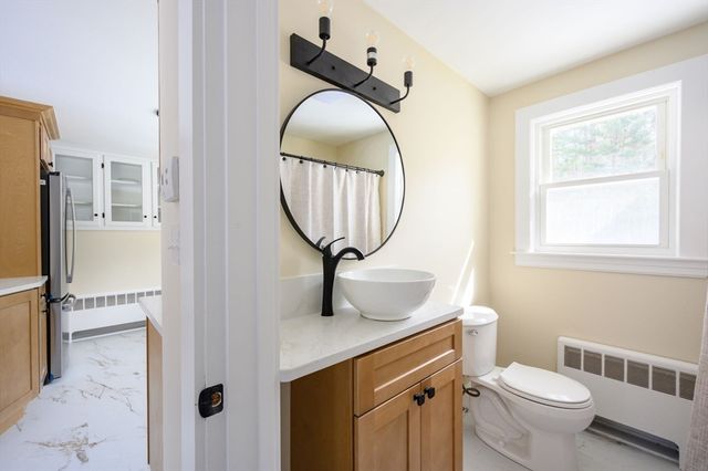 443 Thompson St, Halifax, MA 02338