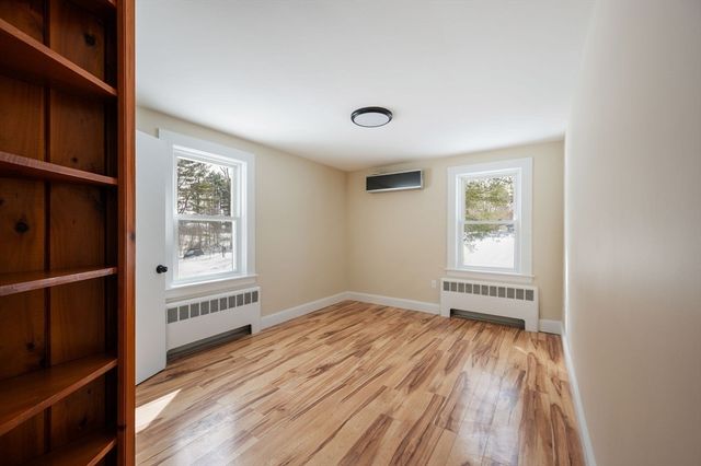 443 Thompson St, Halifax, MA 02338