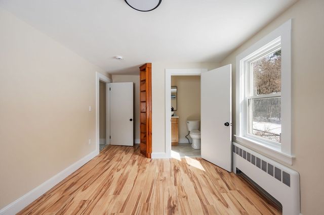 443 Thompson St, Halifax, MA 02338