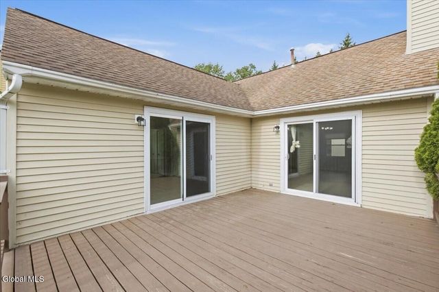 24 Loudonwood East, Colonie, NY 12211