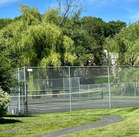 24 Loudonwood East, Colonie, NY 12211