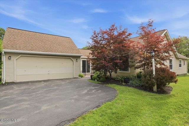 24 Loudonwood East, Colonie, NY 12211