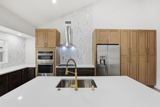 2908 NW 24th Way, Boca Raton, FL 33431