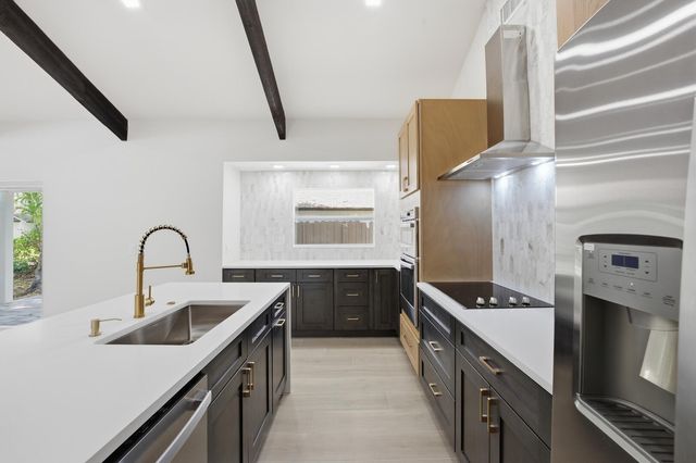 2908 NW 24th Way, Boca Raton, FL 33431
