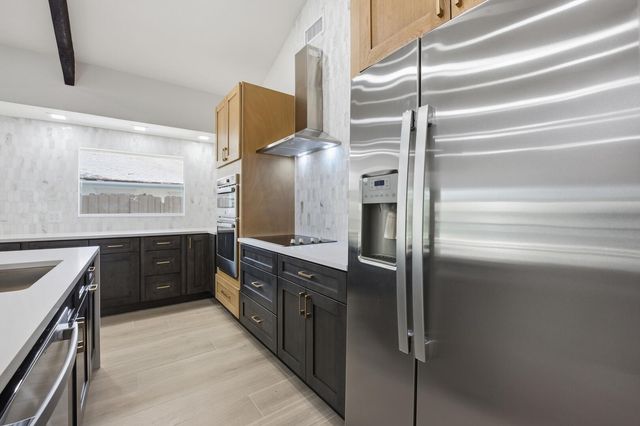 2908 NW 24th Way, Boca Raton, FL 33431