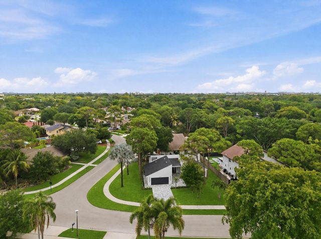 2908 NW 24th Way, Boca Raton, FL 33431