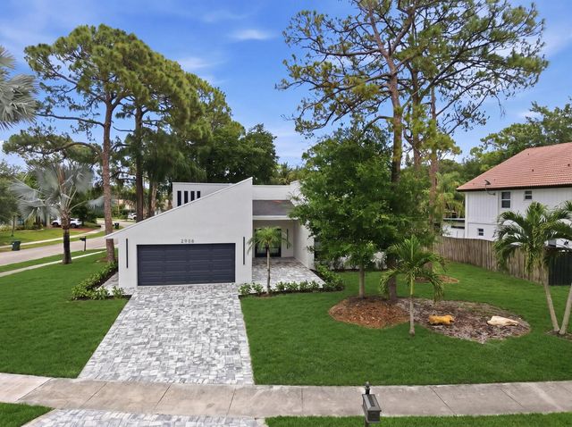 2908 NW 24th Way, Boca Raton, FL 33431