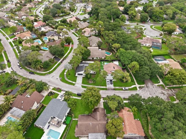 2908 NW 24th Way, Boca Raton, FL 33431