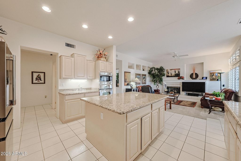 14033 W VIA TERCERO --, Sun City West, AZ 85375 — photo 4