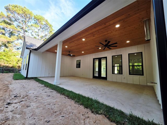 126 Antelope Drive, Crosby, TX 77532