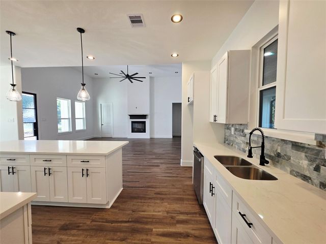 126 Antelope Drive, Crosby, TX 77532