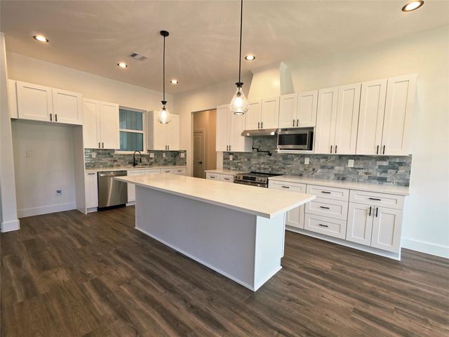 126 Antelope Drive, Crosby, TX 77532