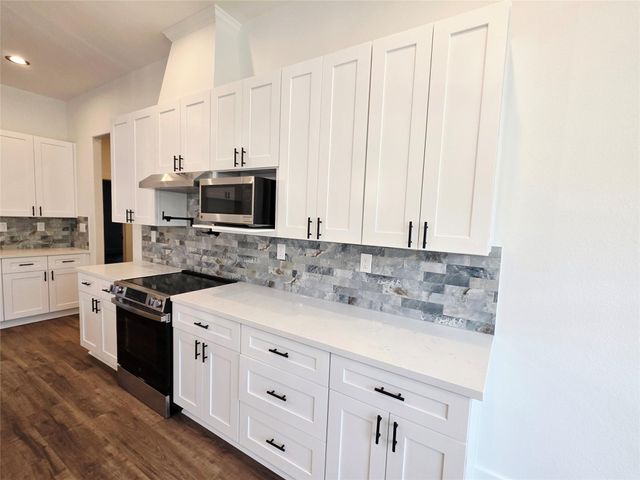 126 Antelope Drive, Crosby, TX 77532