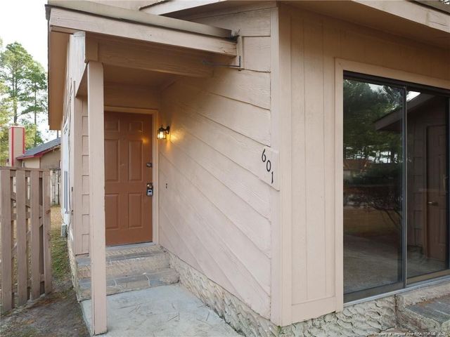 601 Mosswood Lane, Fayetteville, NC 28311