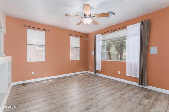 204 W Mountain Sage Drive, Phoenix, AZ 85045