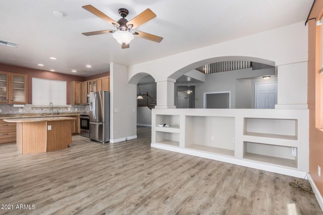 204 W Mountain Sage Drive, Phoenix, AZ 85045