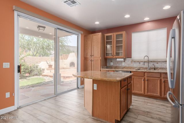 204 W Mountain Sage Drive, Phoenix, AZ 85045