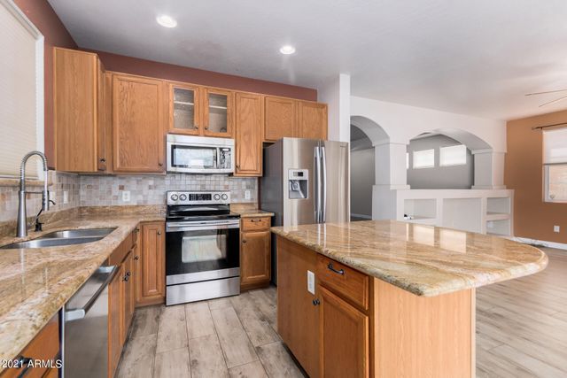 204 W Mountain Sage Drive, Phoenix, AZ 85045