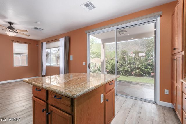 204 W Mountain Sage Drive, Phoenix, AZ 85045