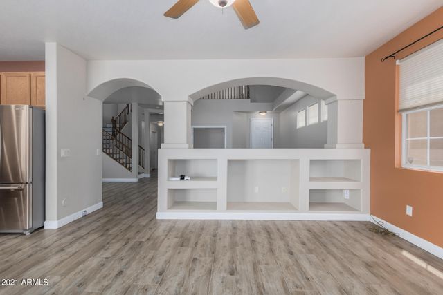 204 W Mountain Sage Drive, Phoenix, AZ 85045