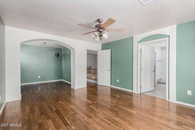 204 W Mountain Sage Drive, Phoenix, AZ 85045
