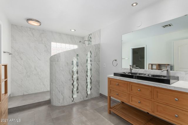 204 W Mountain Sage Drive, Phoenix, AZ 85045