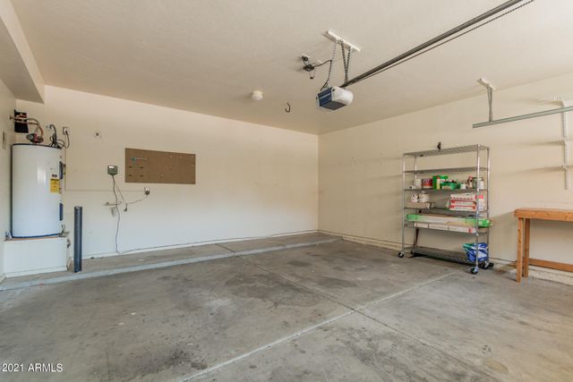 204 W Mountain Sage Drive, Phoenix, AZ 85045
