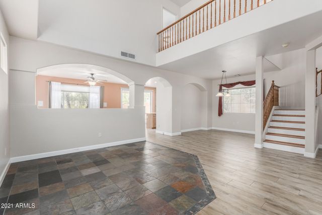 204 W Mountain Sage Drive, Phoenix, AZ 85045